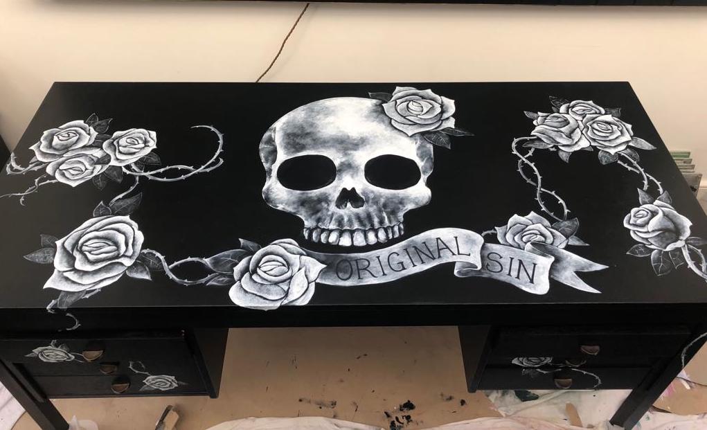 Naomi Wallens - Original Sin Vintage Table