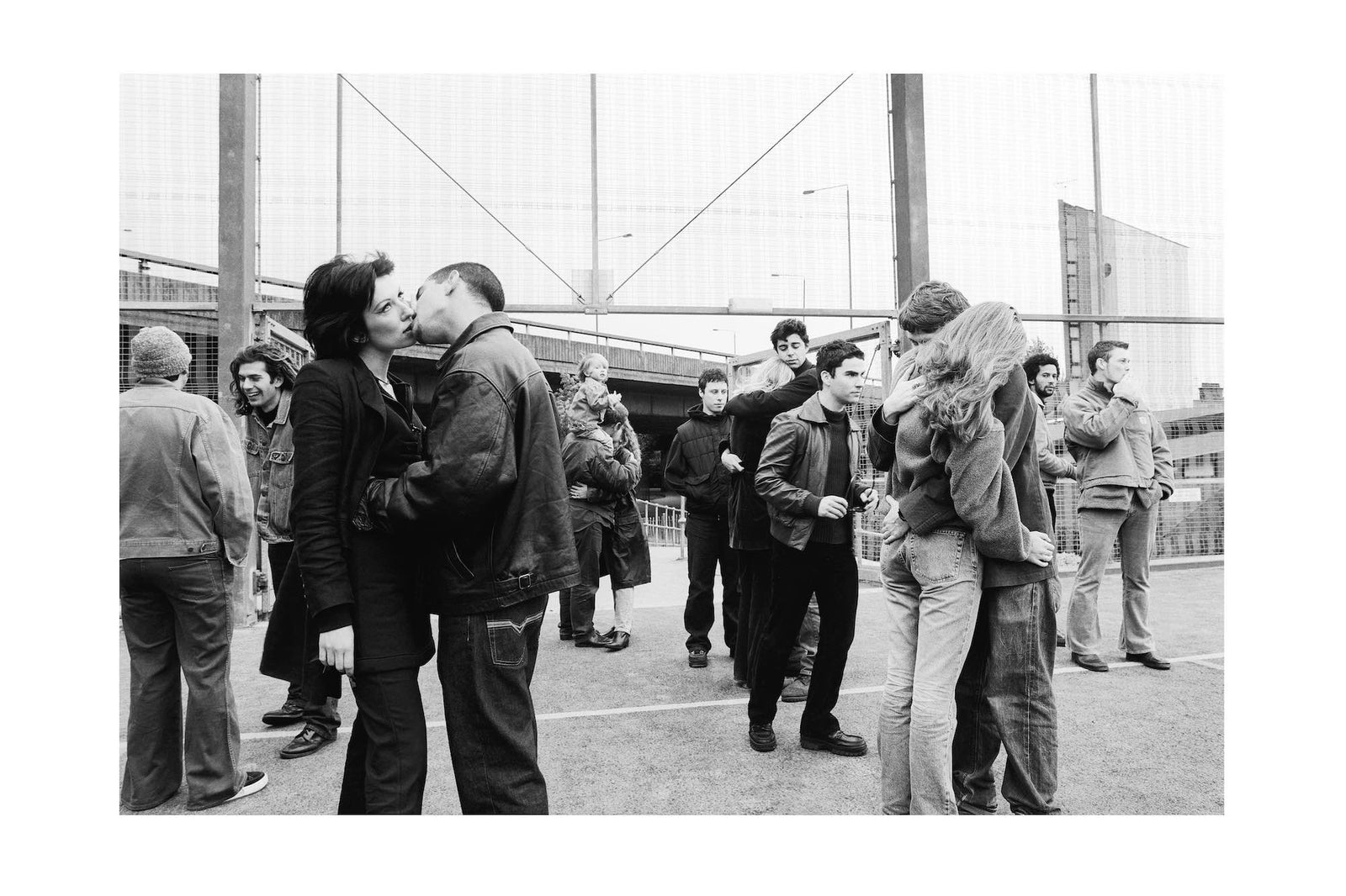 Scarlet Page - Stereophonics - Performance and Cocktails