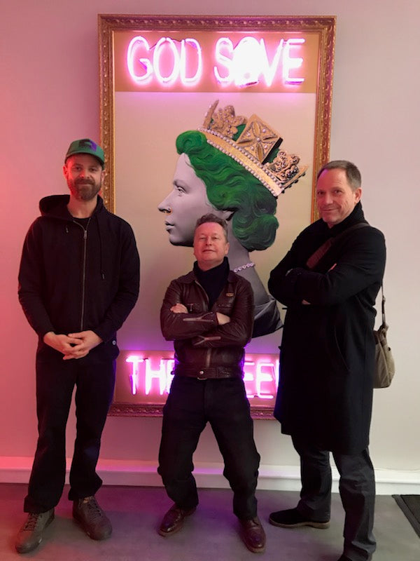 Illuminati Neon - 8 Foot Punk Queen