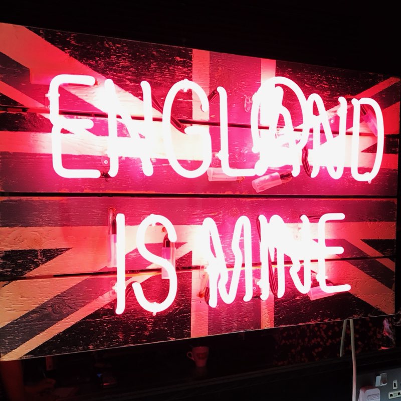 Illuminati Neon - England Is Mine Neon
