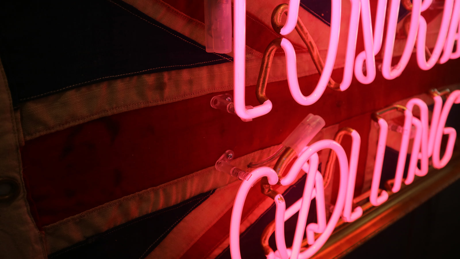 Illuminati Neon - London Calling (Neon)