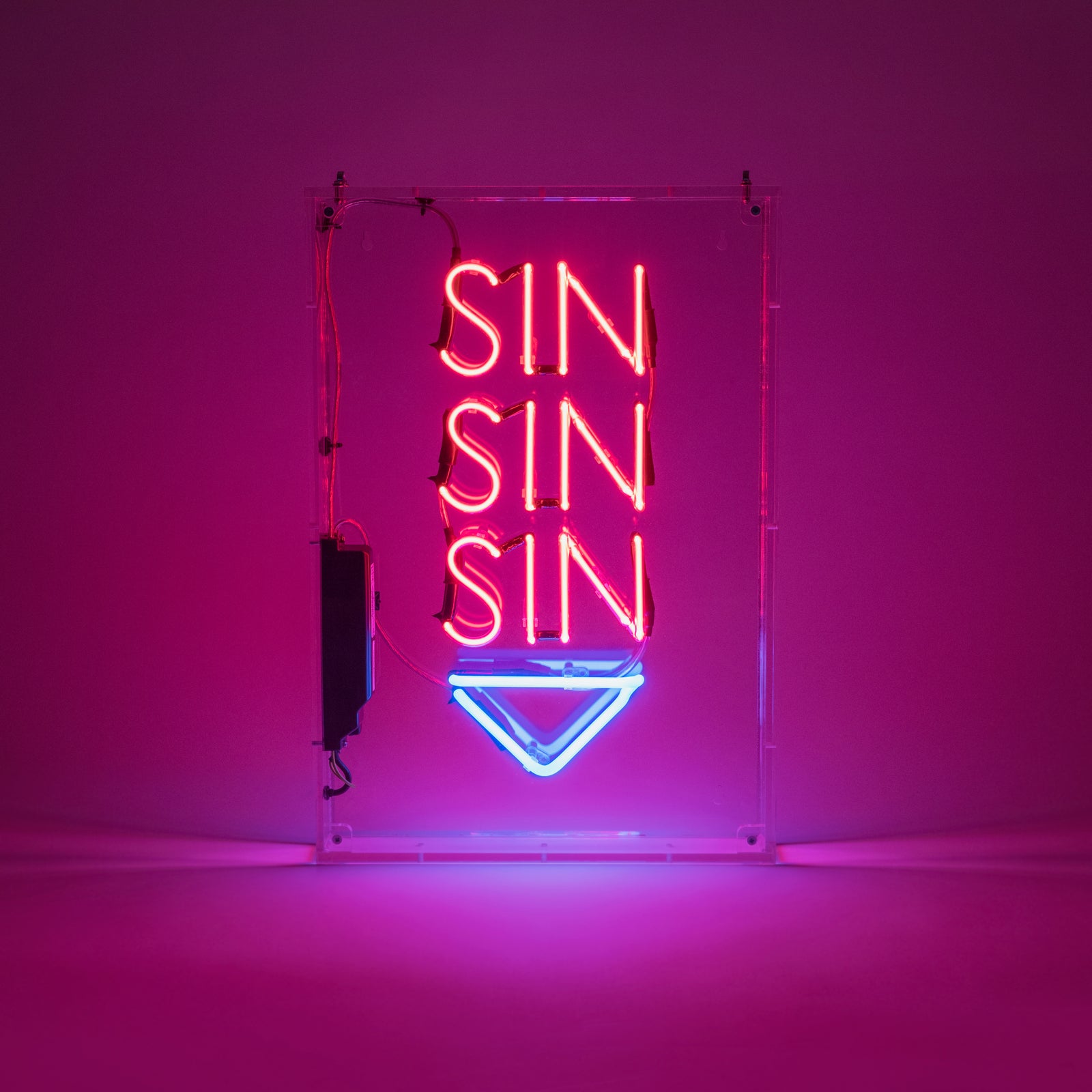 Naomi Wallens - Sin Sin Sin