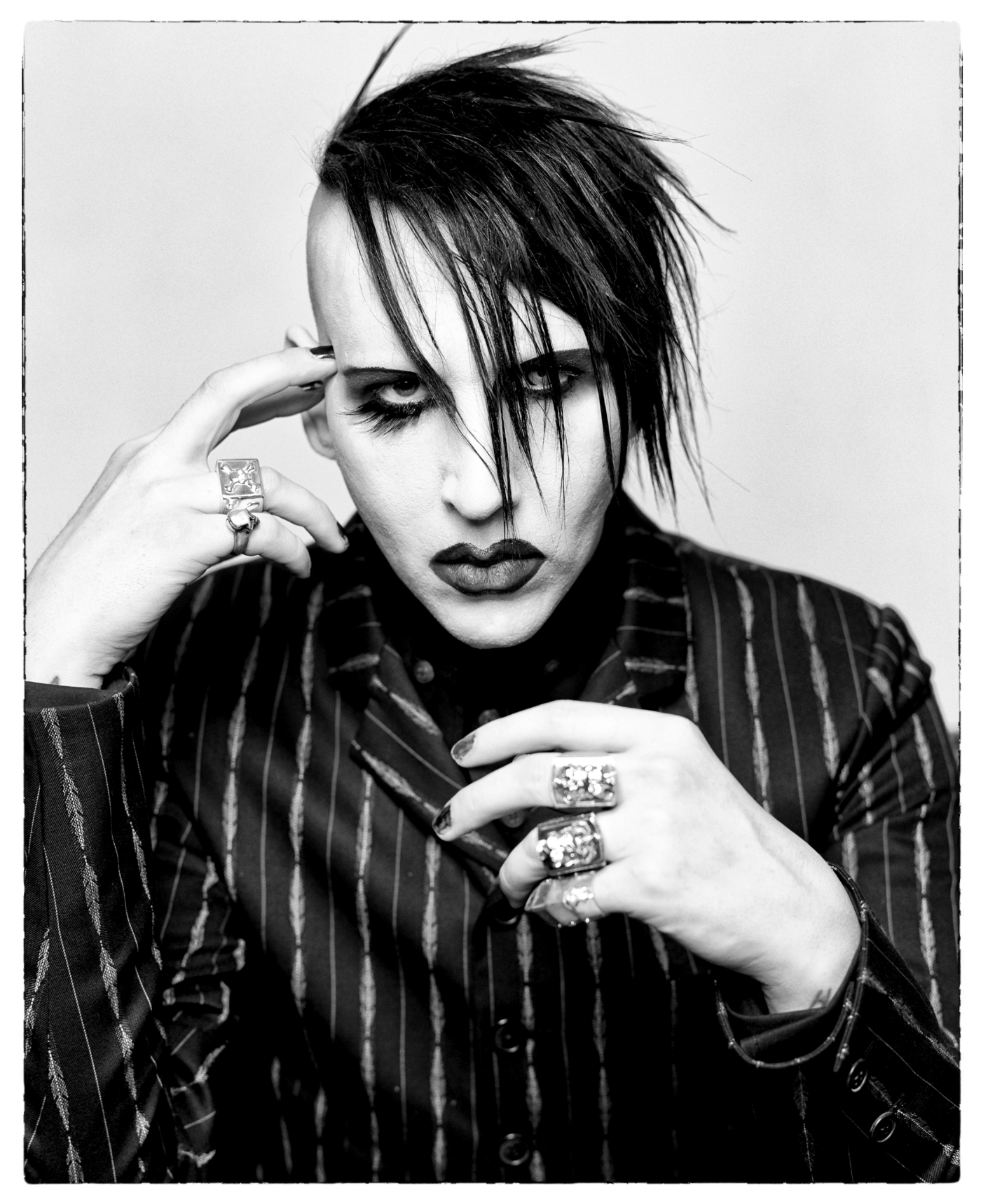 Scarlet Page - Marilyn Manson