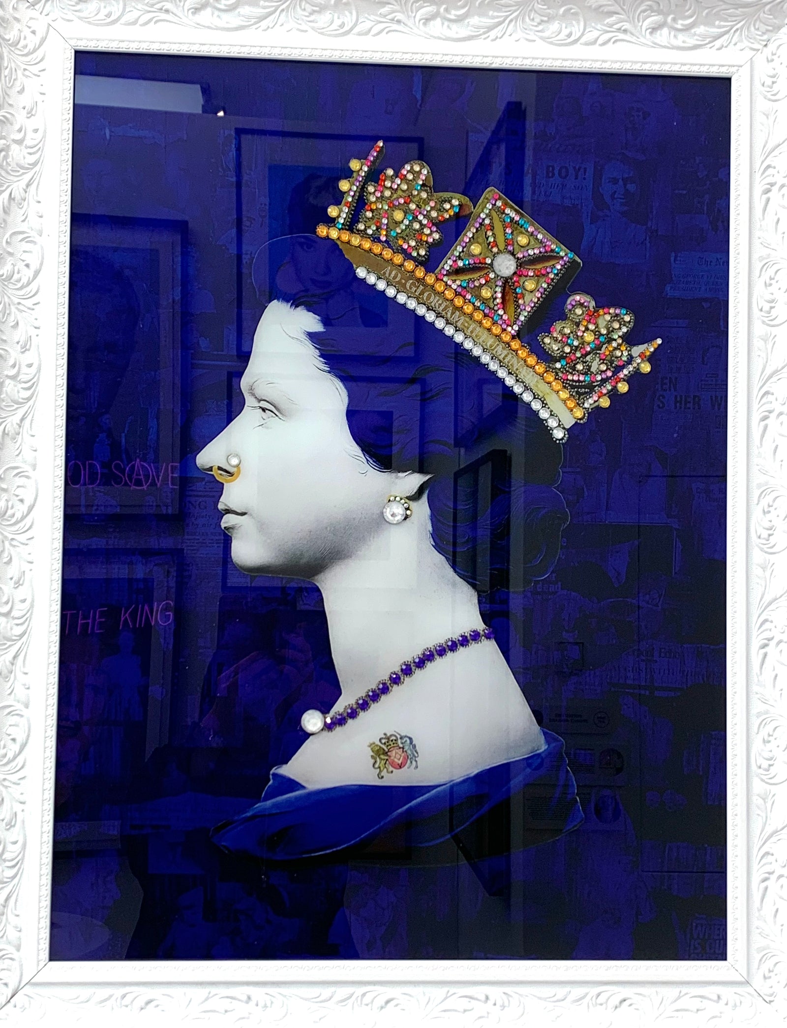 Illuminati Neon - Blue Glass Queen